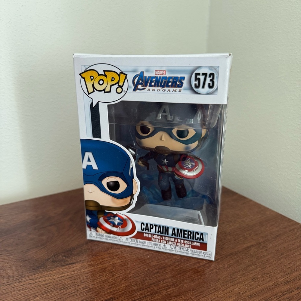 Funko Pop Marvel Avengers Endgame Captain America with Thor’s Hammer